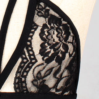 Black Lace Punh-up Strap Bra